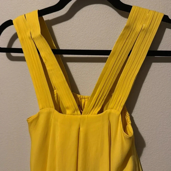 Alice and Olivia bright yellow mini dress, XS, 100% silk - Picture 4 of 8